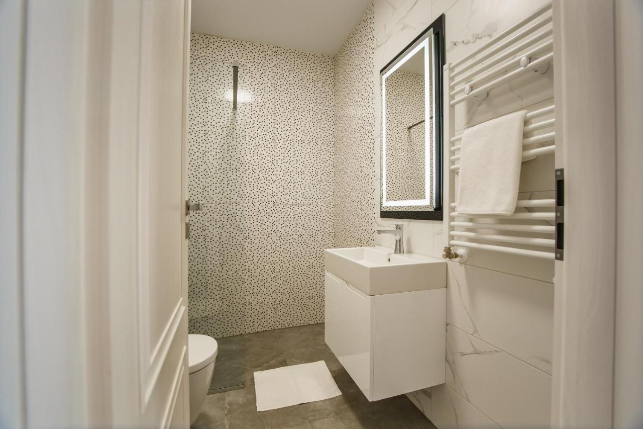 Fantastic Apartment At Prima Residence Oradea Exterior photo