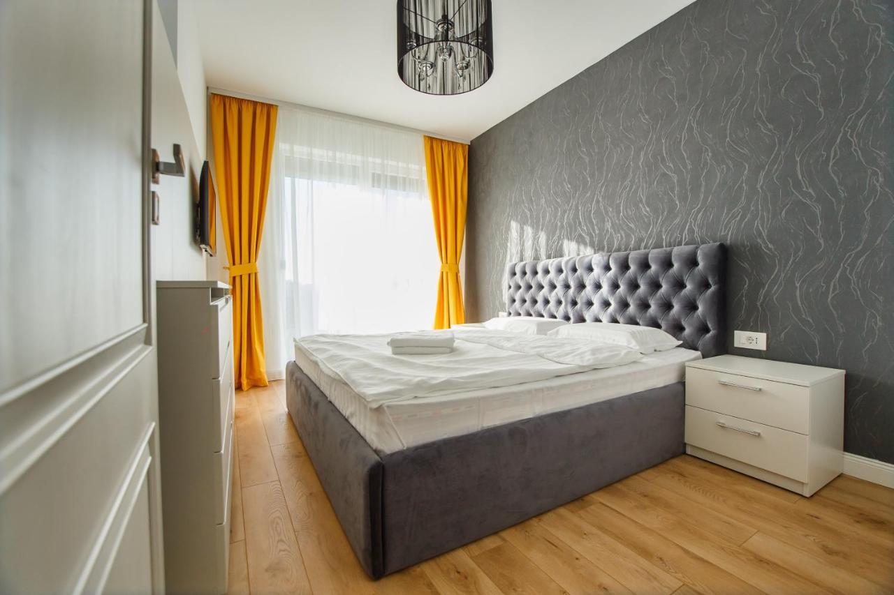 Fantastic Apartment At Prima Residence Oradea Exterior photo